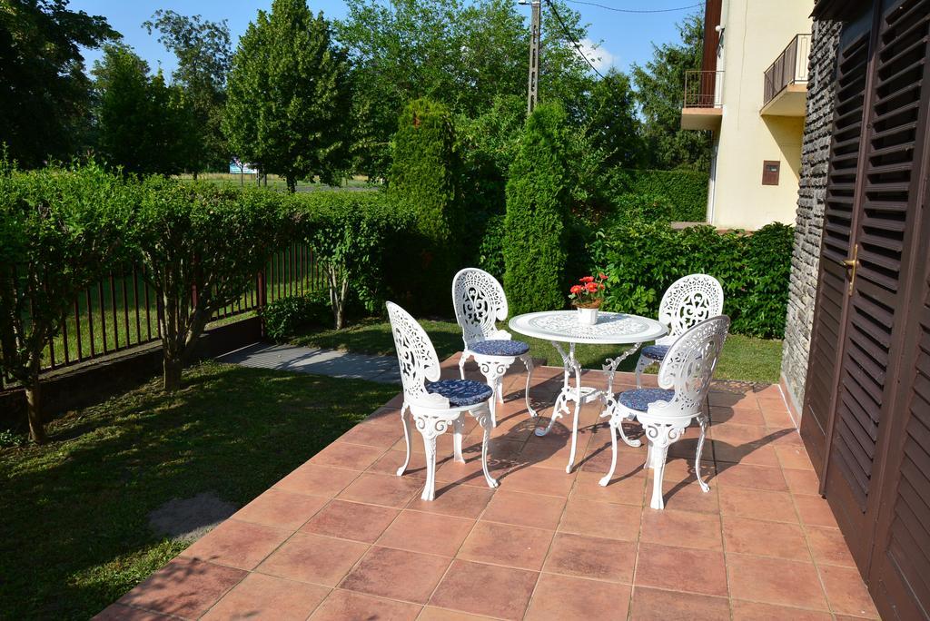 Willa Rozsa Nyaralohaz Balatonboglár Zewnętrze zdjęcie