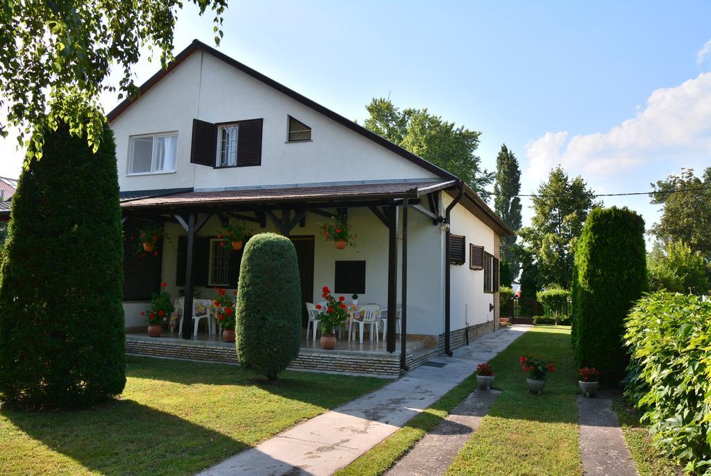 Willa Rozsa Nyaralohaz Balatonboglár Zewnętrze zdjęcie